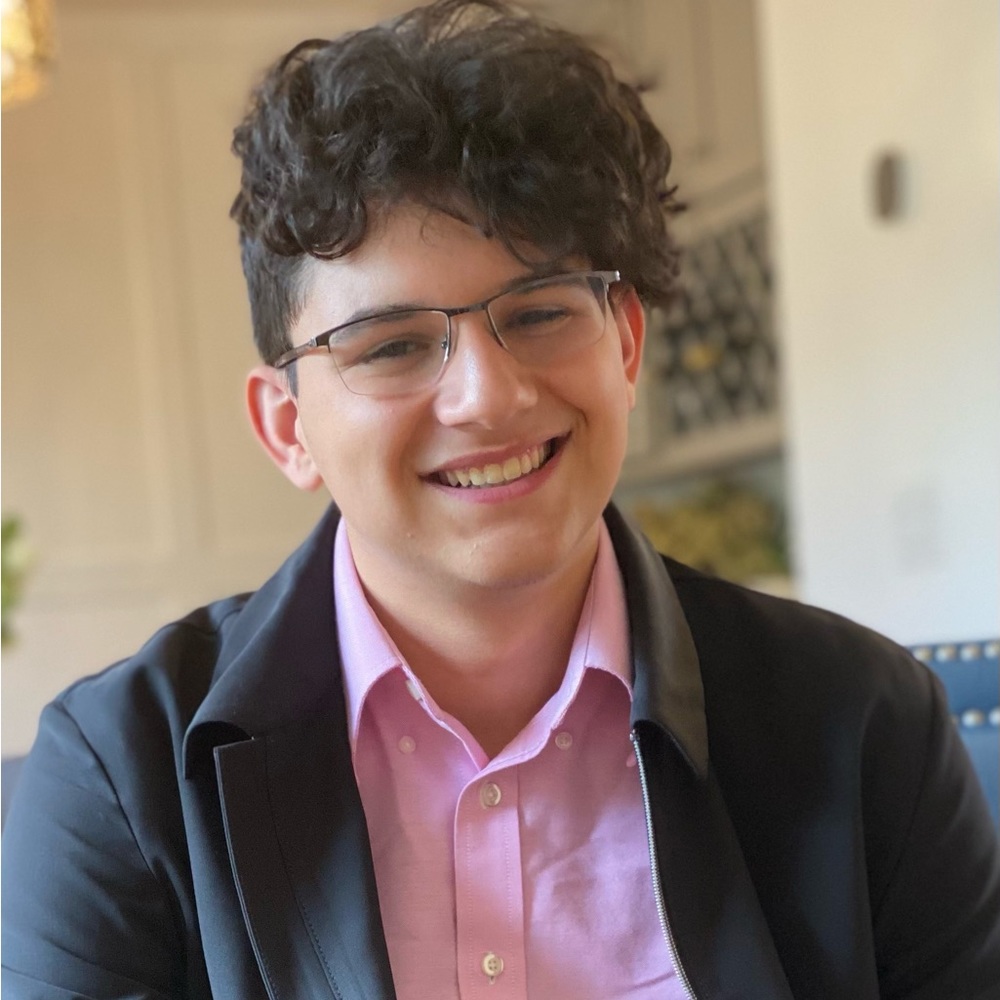 Meet your Posher, Aaron
